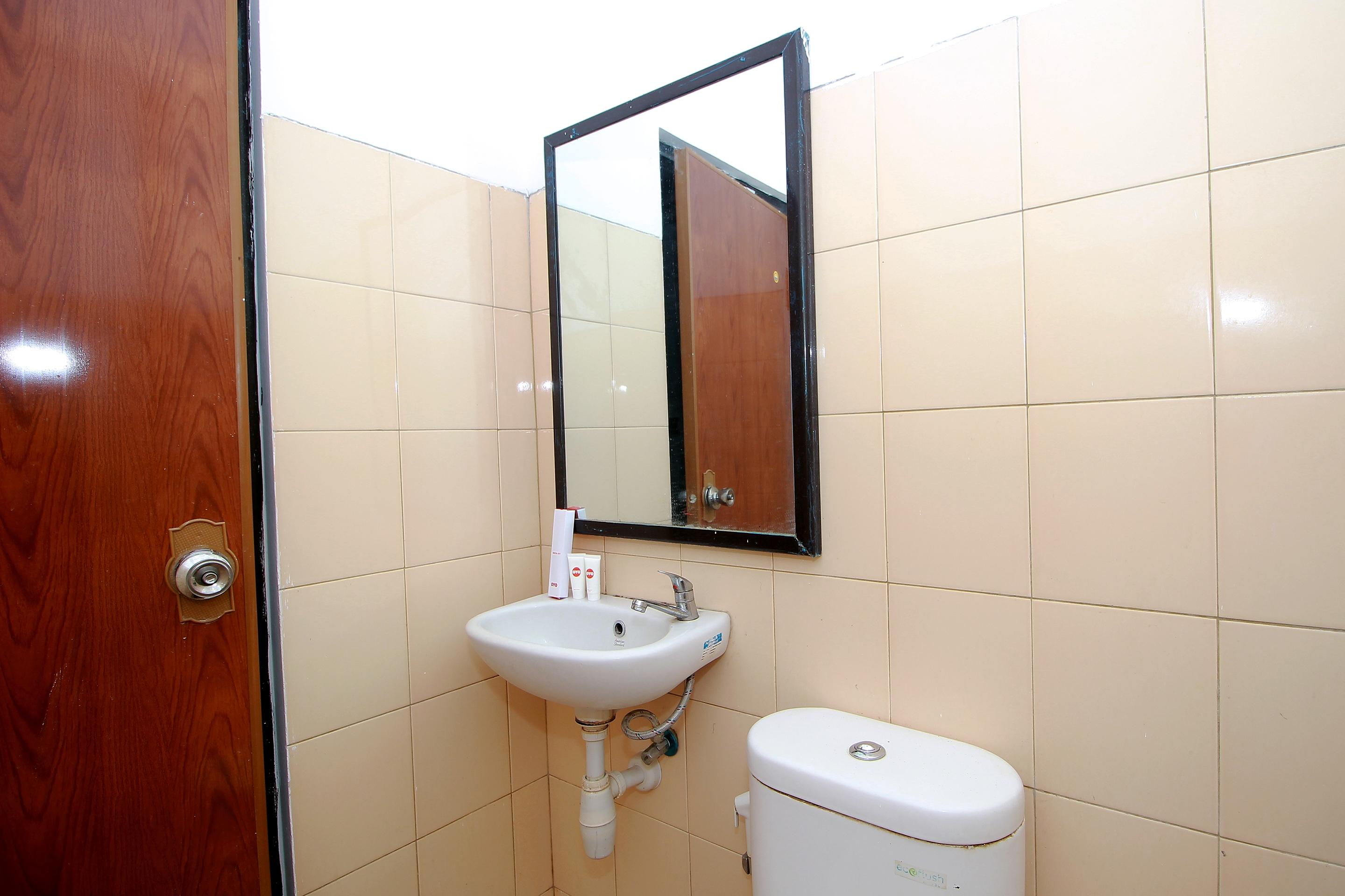 Super Oyo 1678 Jati Exclusive Homestay Bengkulu Exteriör bild